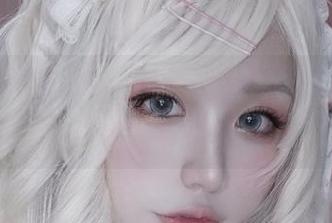 芊川一笑MNK：窗边的宠物猫，私拍图包拿去会被家猫嫌弃哦！