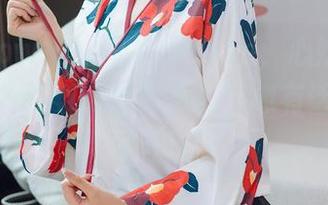 花漾show – 比基尼Online，心妍小公主的写真，气氛微妙而真实，像有话想说又没开口。