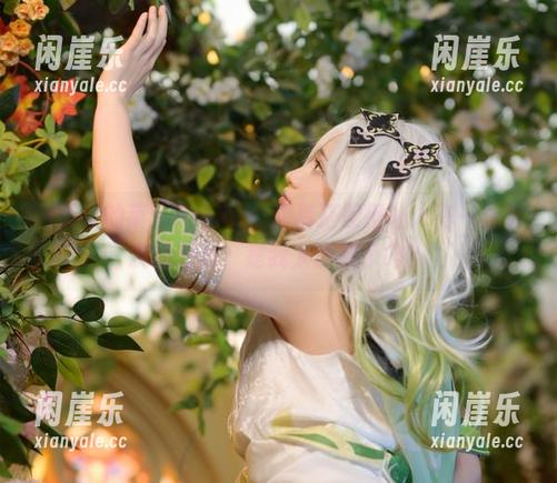 图册里的莱可Raika，短裤搭配得让人有一丝胖友的联想，是我太敏感了吗？