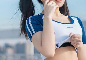 虎森森的海边套图：肚子上沙子可比鲸鱼还重！