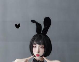 微密圈 – 这白裙写真集，下载后会不会给我附赠一点超辣的林一的优雅？