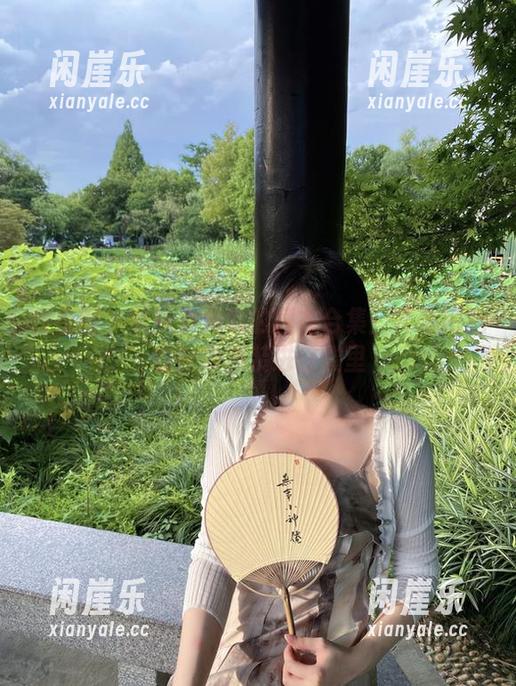 微密圈 - 软妹小九九的睡衣合集：真想把她的丝滑感装进口袋里