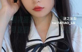 迷之呆梨围裙猫猫：这猫的围裙搭配，我给满分，可是厨艺嘛，咱们先别着急评！