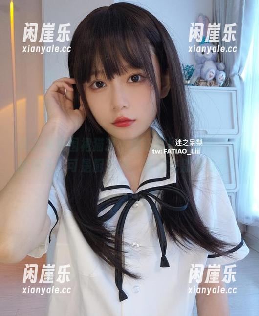迷之呆梨围裙猫猫：这猫的围裙搭配，我给满分，可是厨艺嘛，咱们先别着急评！