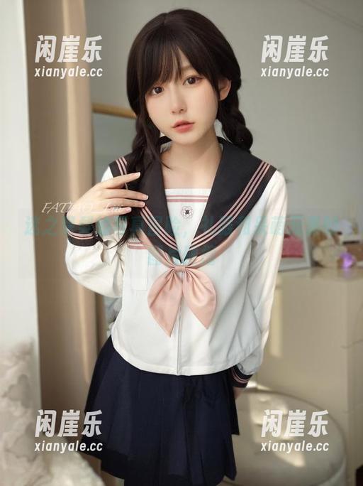 迷之呆梨的写真冒险，礼服和呆萌元素的图片碰撞