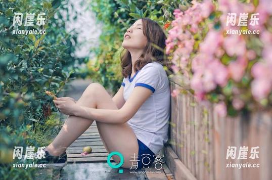 青豆客 - 战姝羽Zina的眼镜，全套图片里隐藏着的不止是视力问题