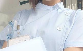 香川澪的睡裙，频道里的“朦胧”美图包，眨眼间就被她吸引了。
